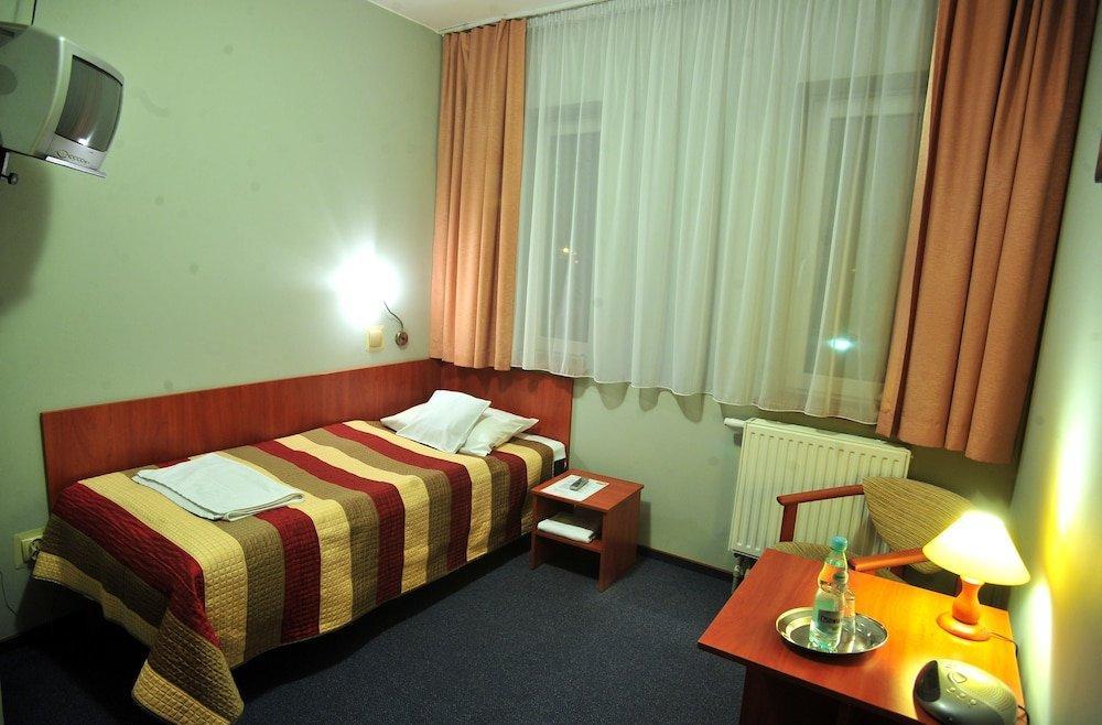 Hotel Zlote Deby وارسو المظهر الخارجي الصورة