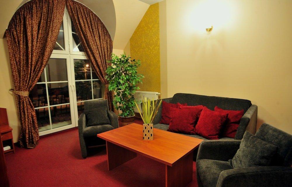 Hotel Zlote Deby وارسو المظهر الخارجي الصورة