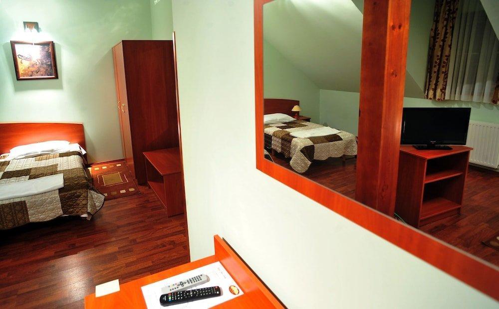 Hotel Zlote Deby وارسو المظهر الخارجي الصورة