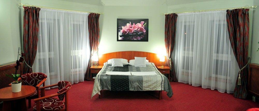 Hotel Zlote Deby وارسو المظهر الخارجي الصورة