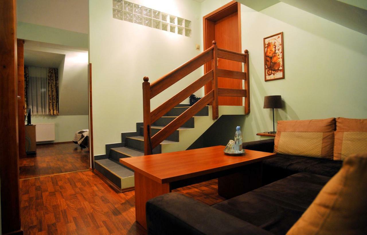 Hotel Zlote Deby وارسو المظهر الخارجي الصورة