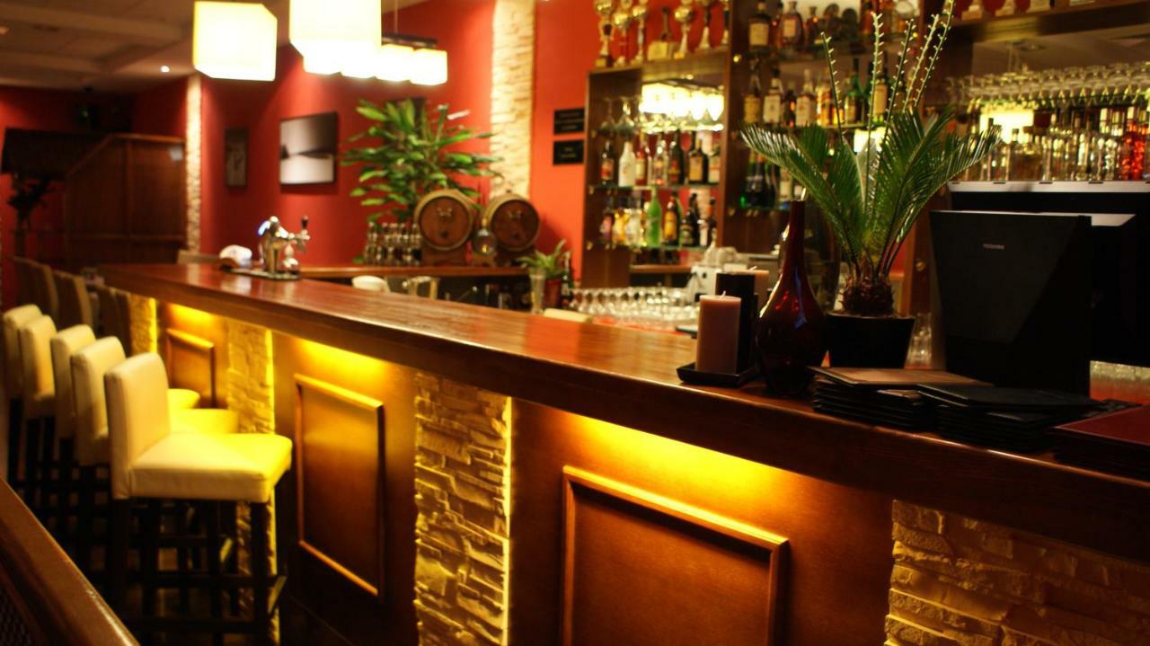 Hotel Zlote Deby وارسو المظهر الخارجي الصورة